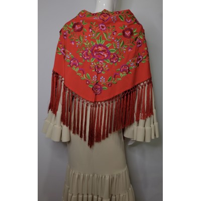 Mantón de seda Cantillana Rojo bordado en colores varios