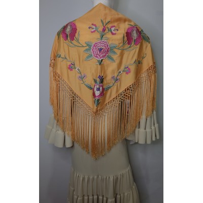 Mantón de seda naranja Bordado en tonos rosas