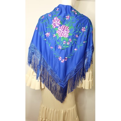 Mantón Azul Klein bordado en morado