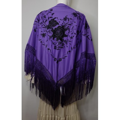 Mantón bordado y flecado a máquina grande