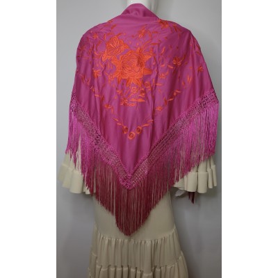 Mantón capote bordado en rojo