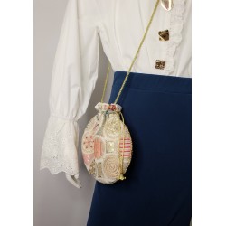 Bombonera blanco detalles tonos varios