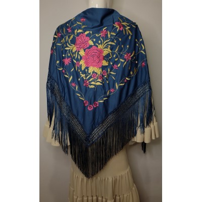 Mantón azul pavo bordado en rosa y dorado